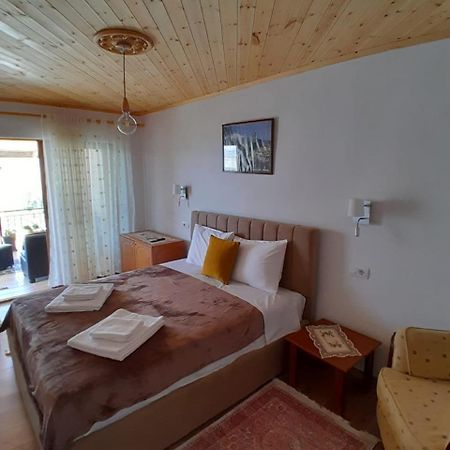 Guest House Ejona Gjirokastër Exteriér fotografie