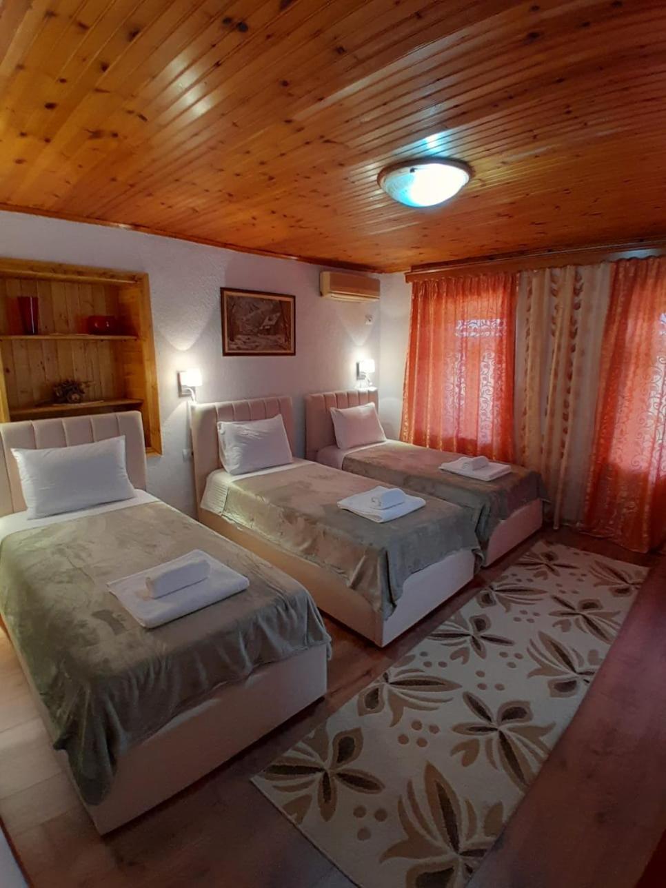 Guest House Ejona Gjirokastër Exteriér fotografie