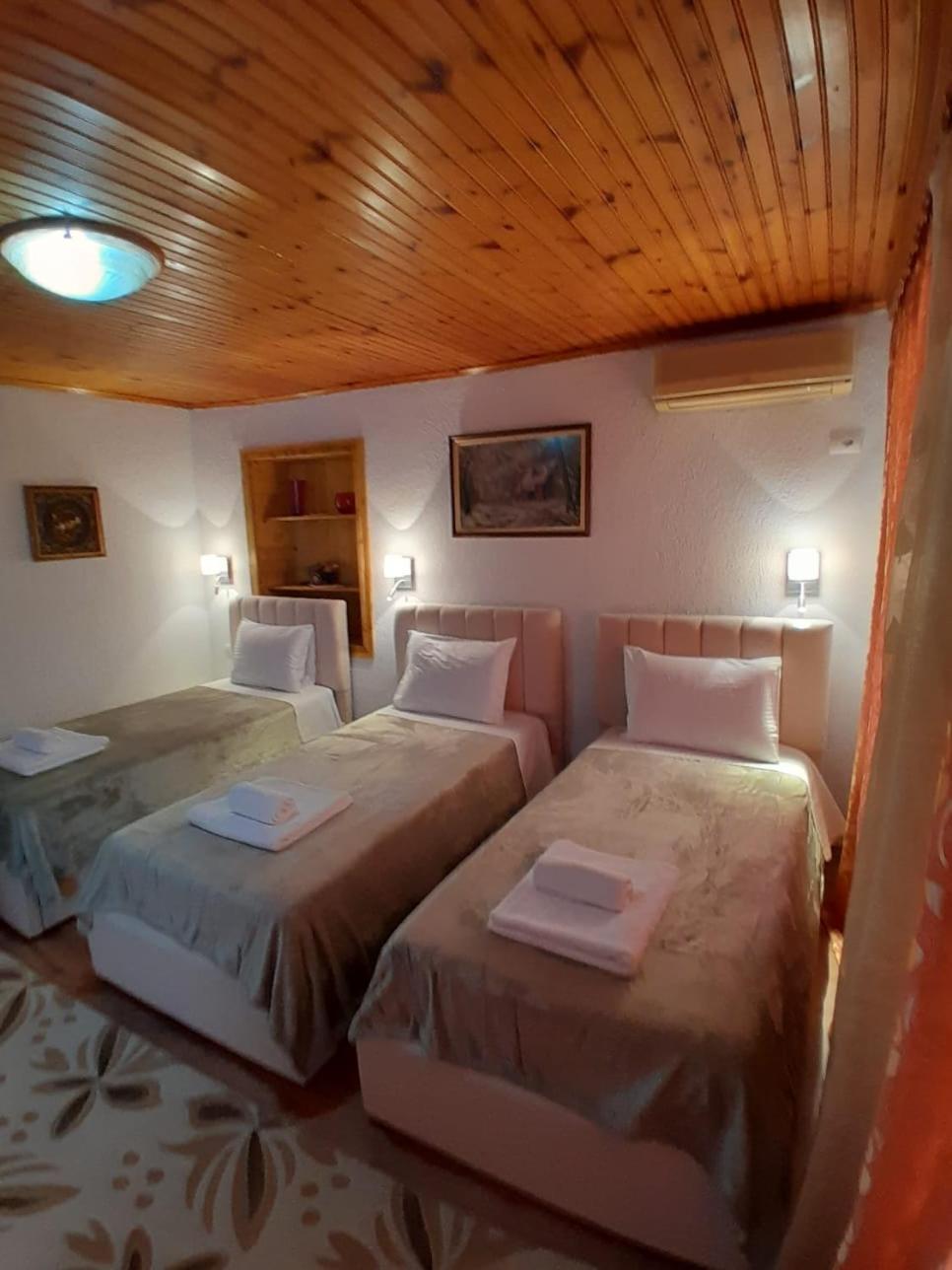 Guest House Ejona Gjirokastër Exteriér fotografie