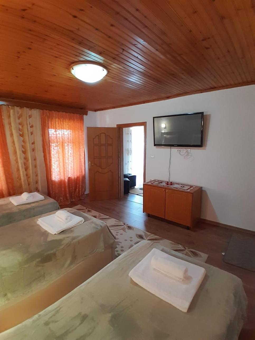 Guest House Ejona Gjirokastër Exteriér fotografie
