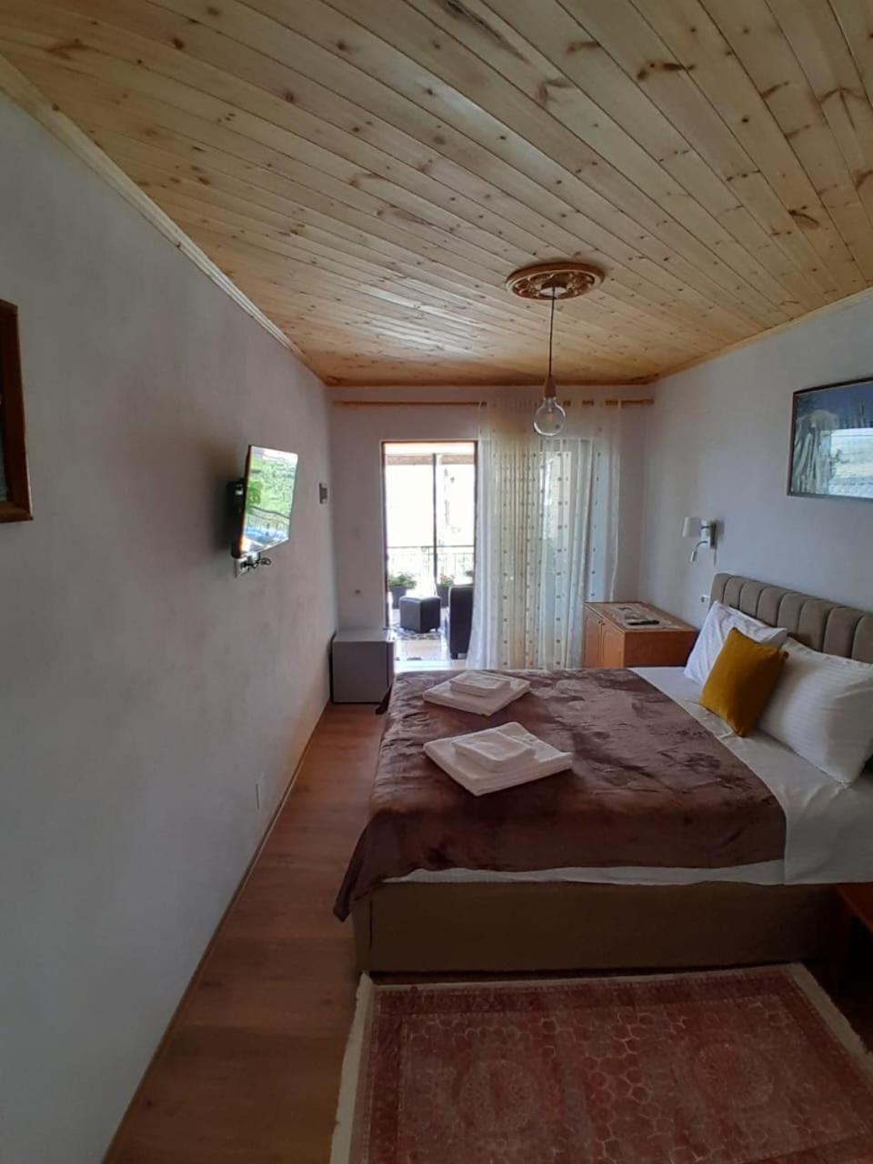 Guest House Ejona Gjirokastër Exteriér fotografie