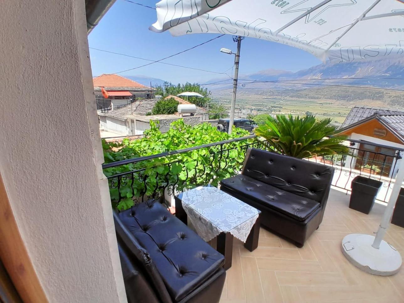 Guest House Ejona Gjirokastër Exteriér fotografie
