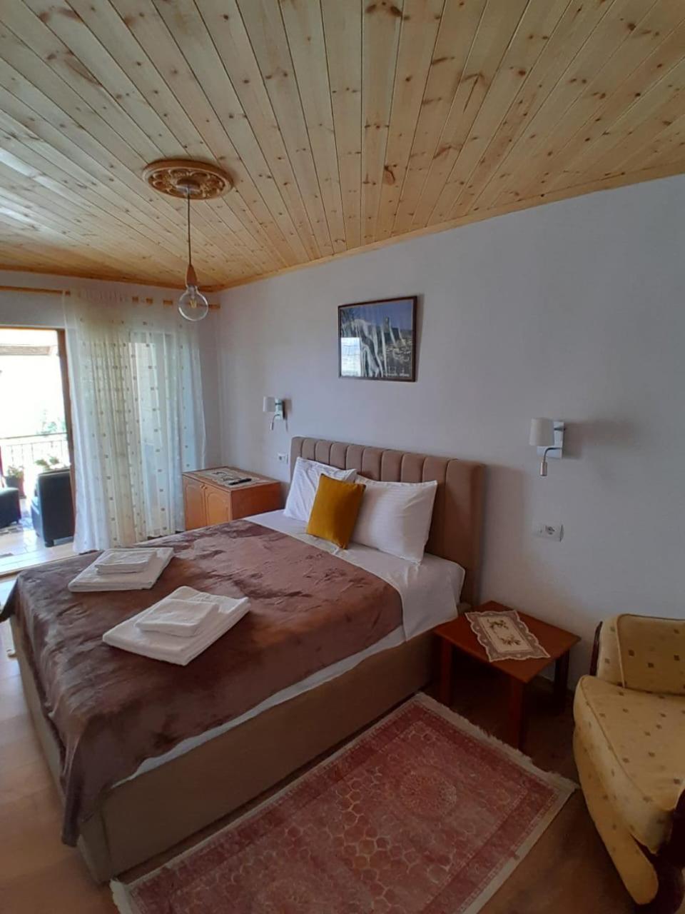 Guest House Ejona Gjirokastër Exteriér fotografie